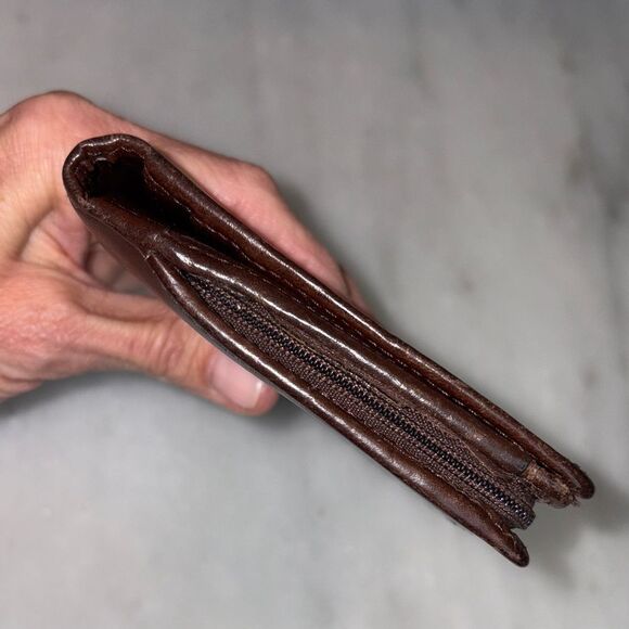 Mundi Wallet Smooth Italian Leather Bifold Compact Snap Flap - Picture 8 of 16